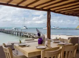 Isla Mujeres Random restaurant with sea view